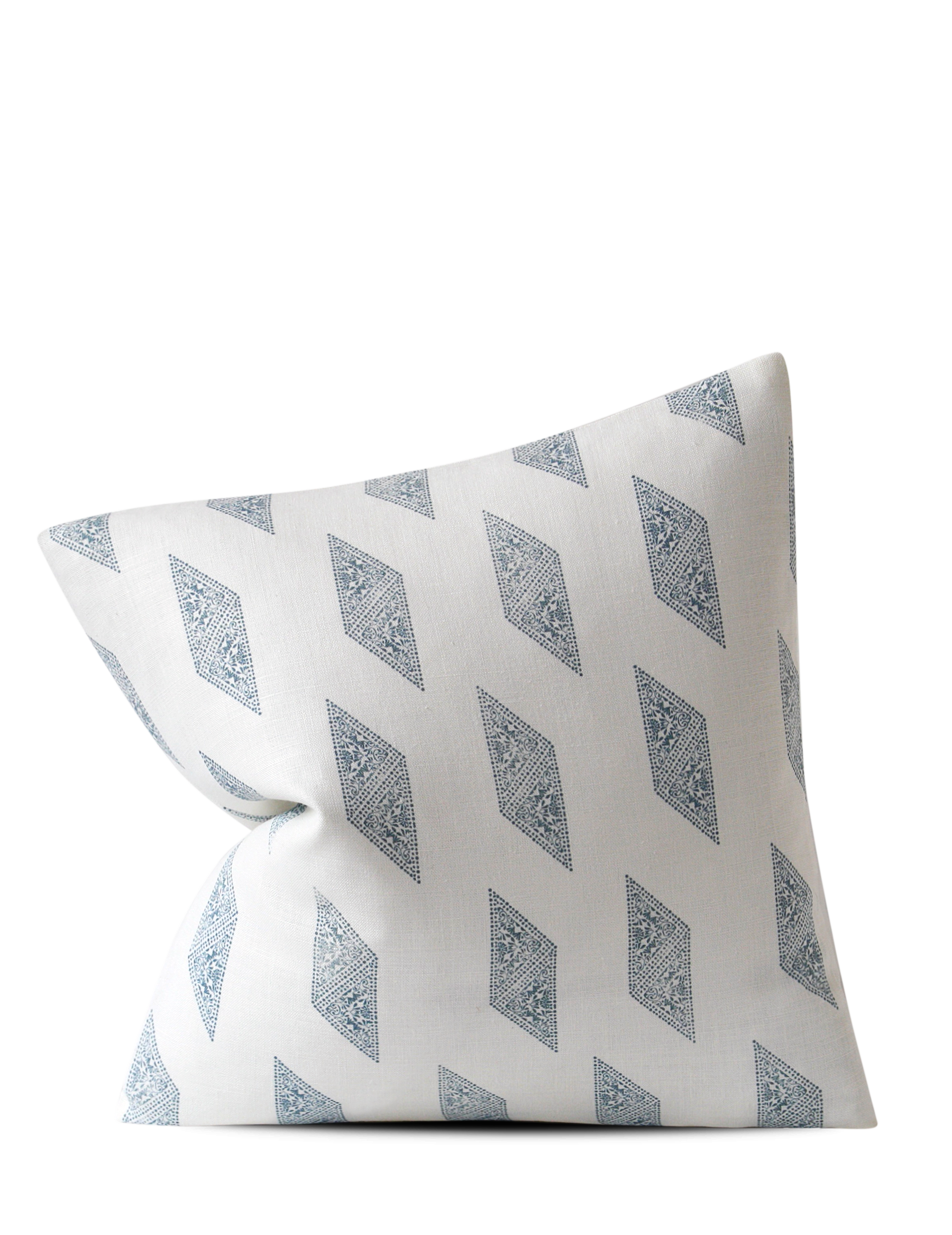 Myriad Pillow / Lake Oyster