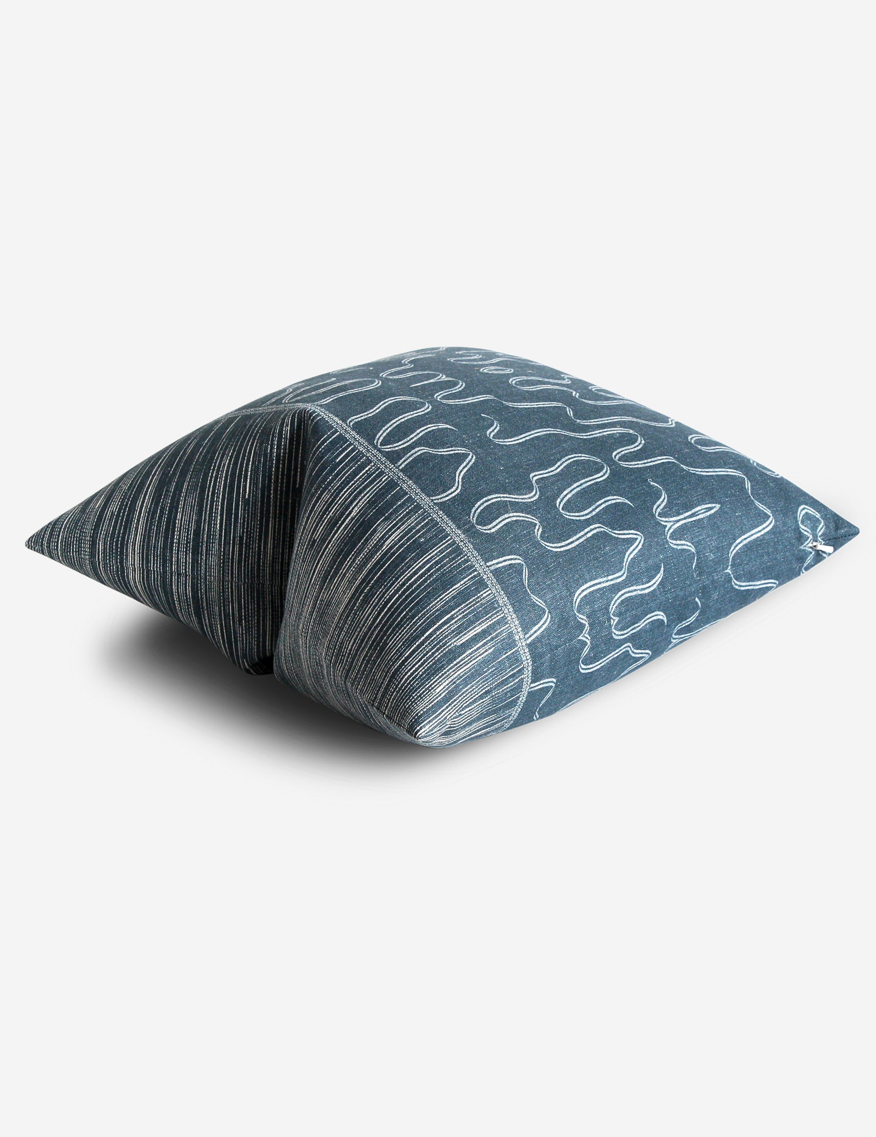 Abrayan Pillow / Indigo Natural