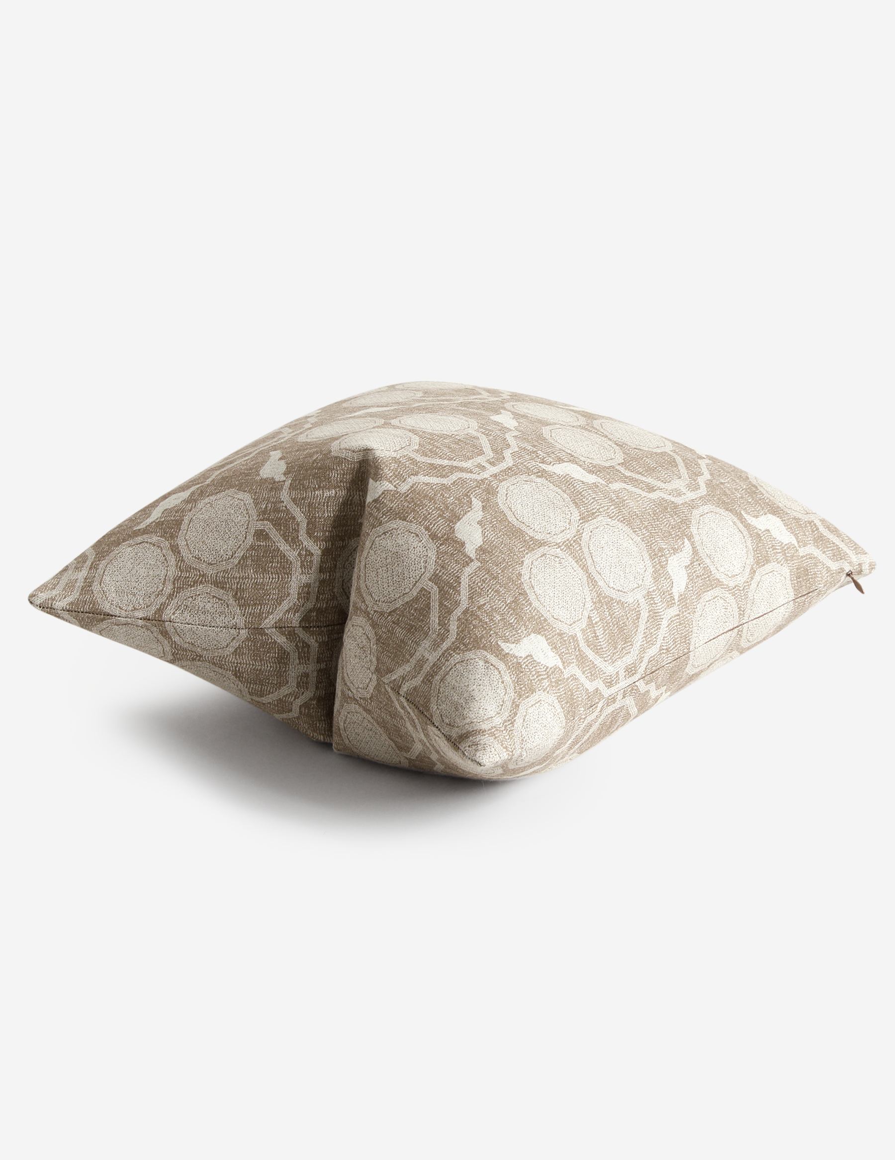 Pommia Pillow / Cafe