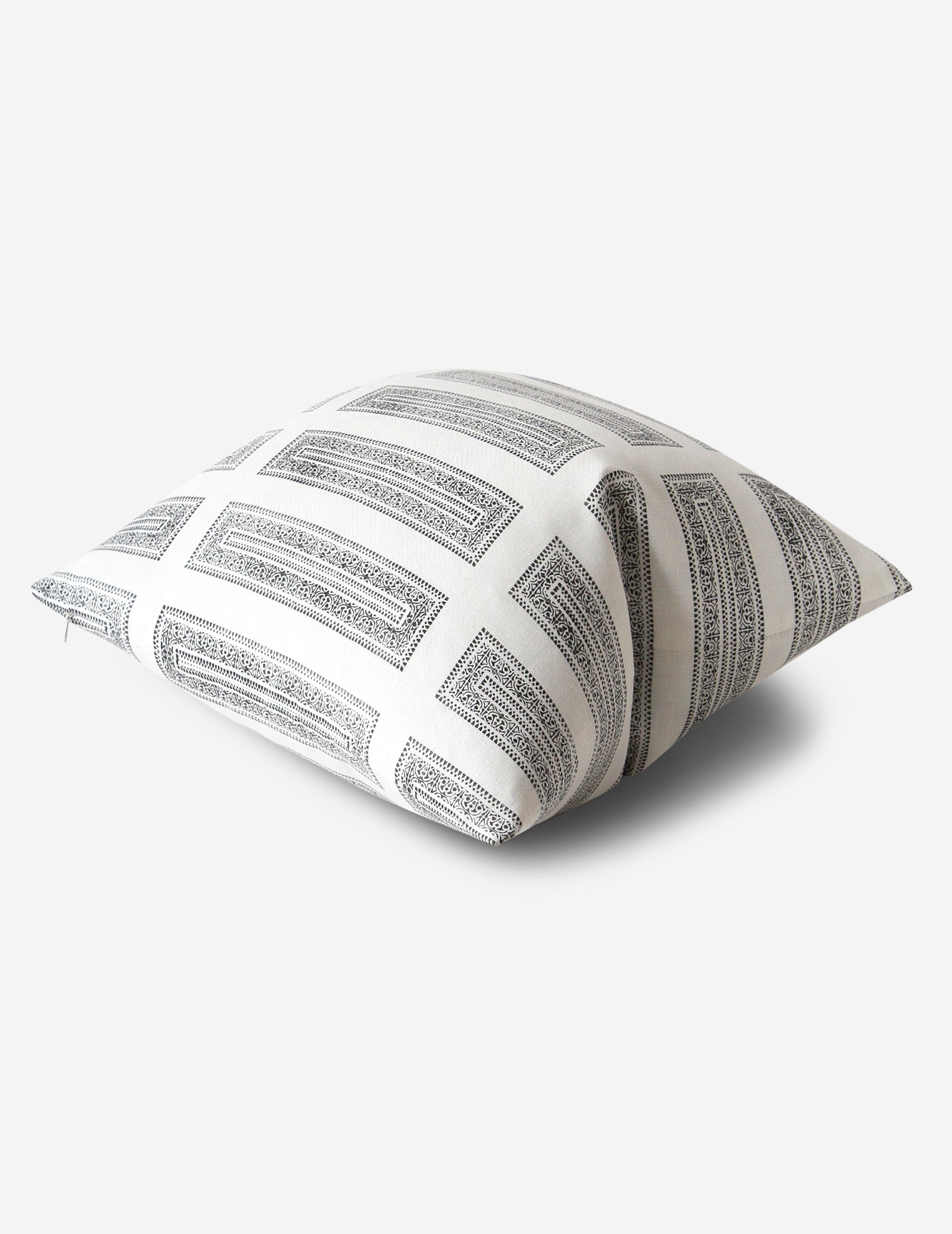 Temple Pillow / Kohl Oyster