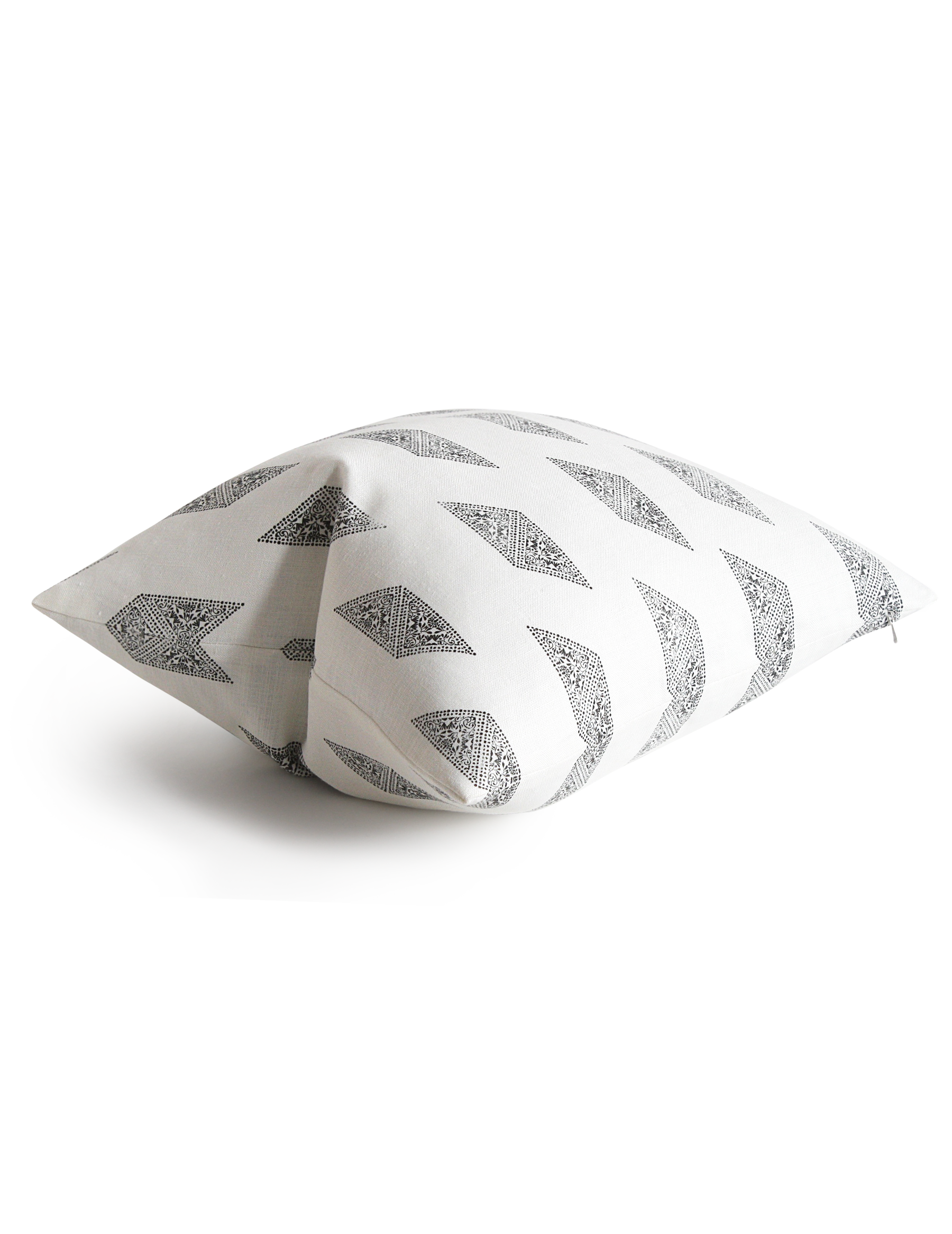 Myriad Pillow / Kohl Oyster