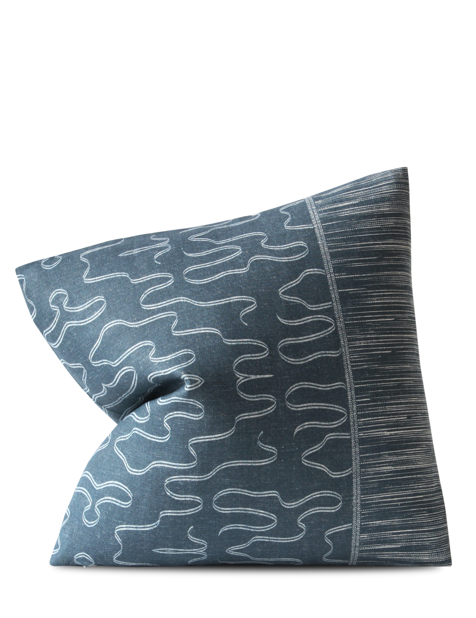 Abrayan Pillow / Indigo Natural